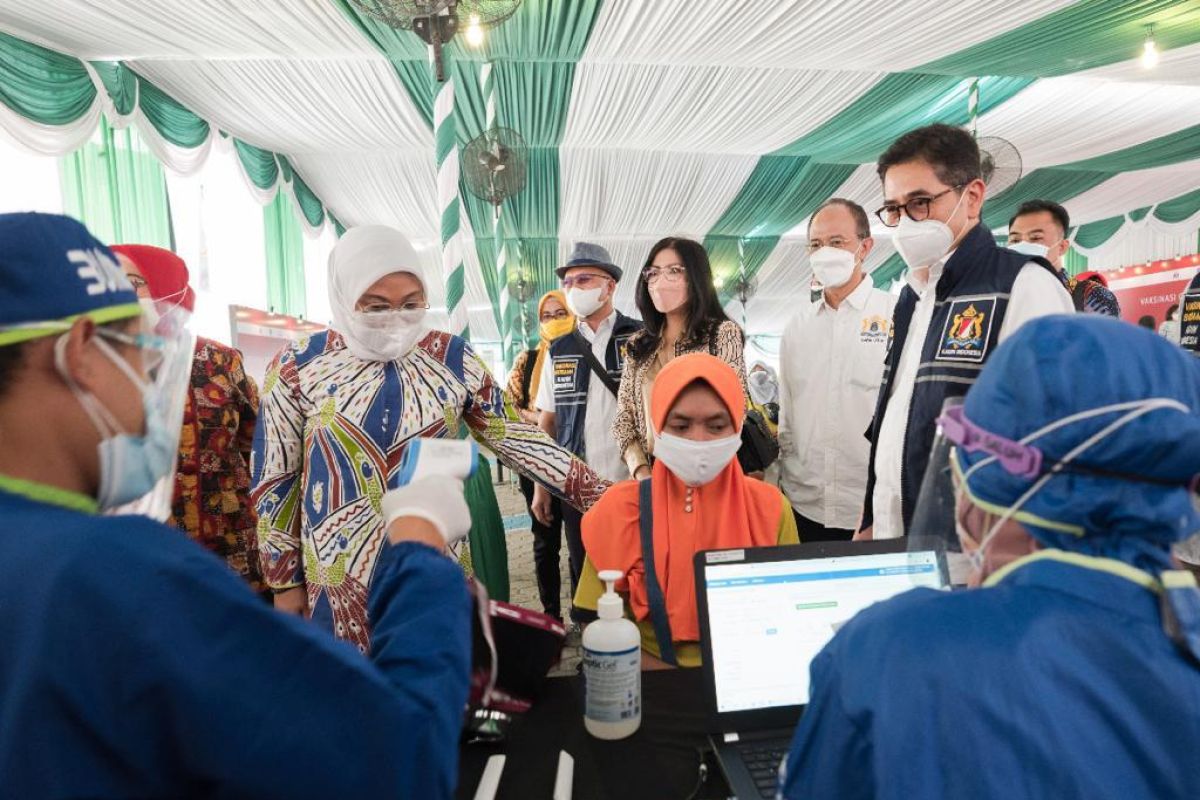 KADIN Indonesia dan HM Sampoerna gelar vaksinasi ribuan pekerja di Mojokerto