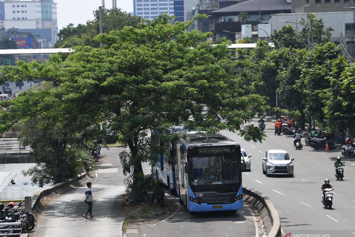 TransJakarta perpanjang jam layanan operasi hingga pukul 21.30 WIB