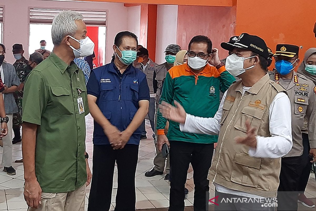 Ganjar mengaku kewalahan penuhi permintaan vaksin dari warga