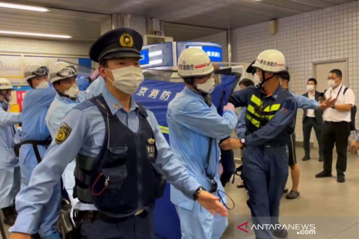 Penusuk di kereta Tokyo mengaku ingin bunuh "wanita bahagia"