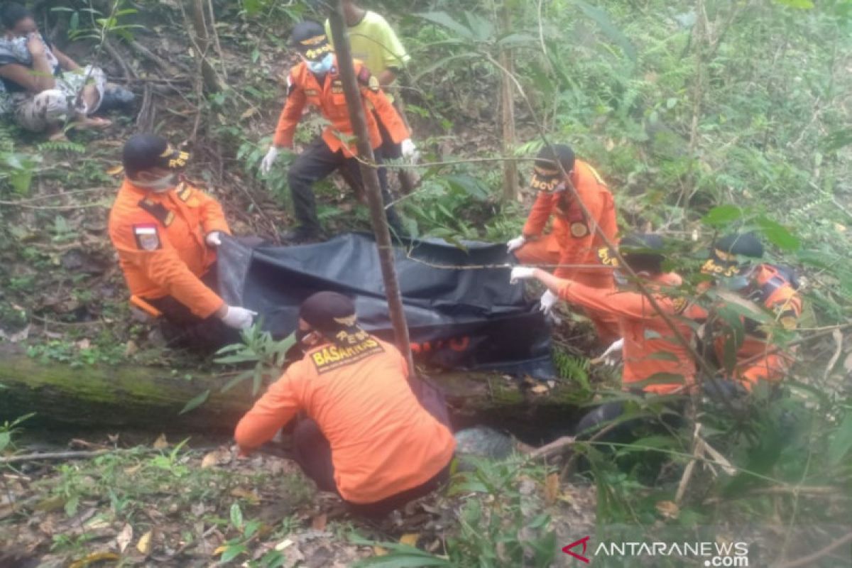 Seorang nenek yang hilang di hutan ditemukan meninggal