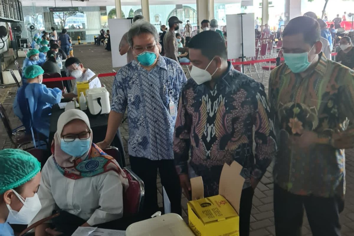 Ketua DPRD Banten apresiasi pelaksanaan vaksinasi di MaxxBox Lippo Village