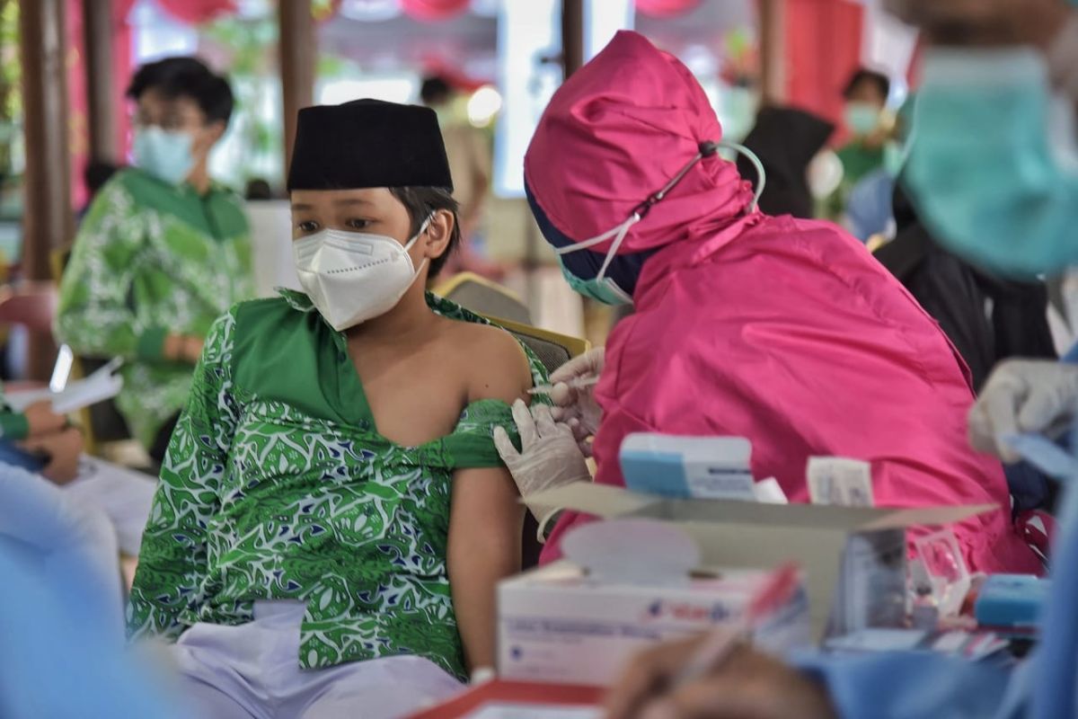 PMII dorong vaksinasi di pesantren dan pedesaan