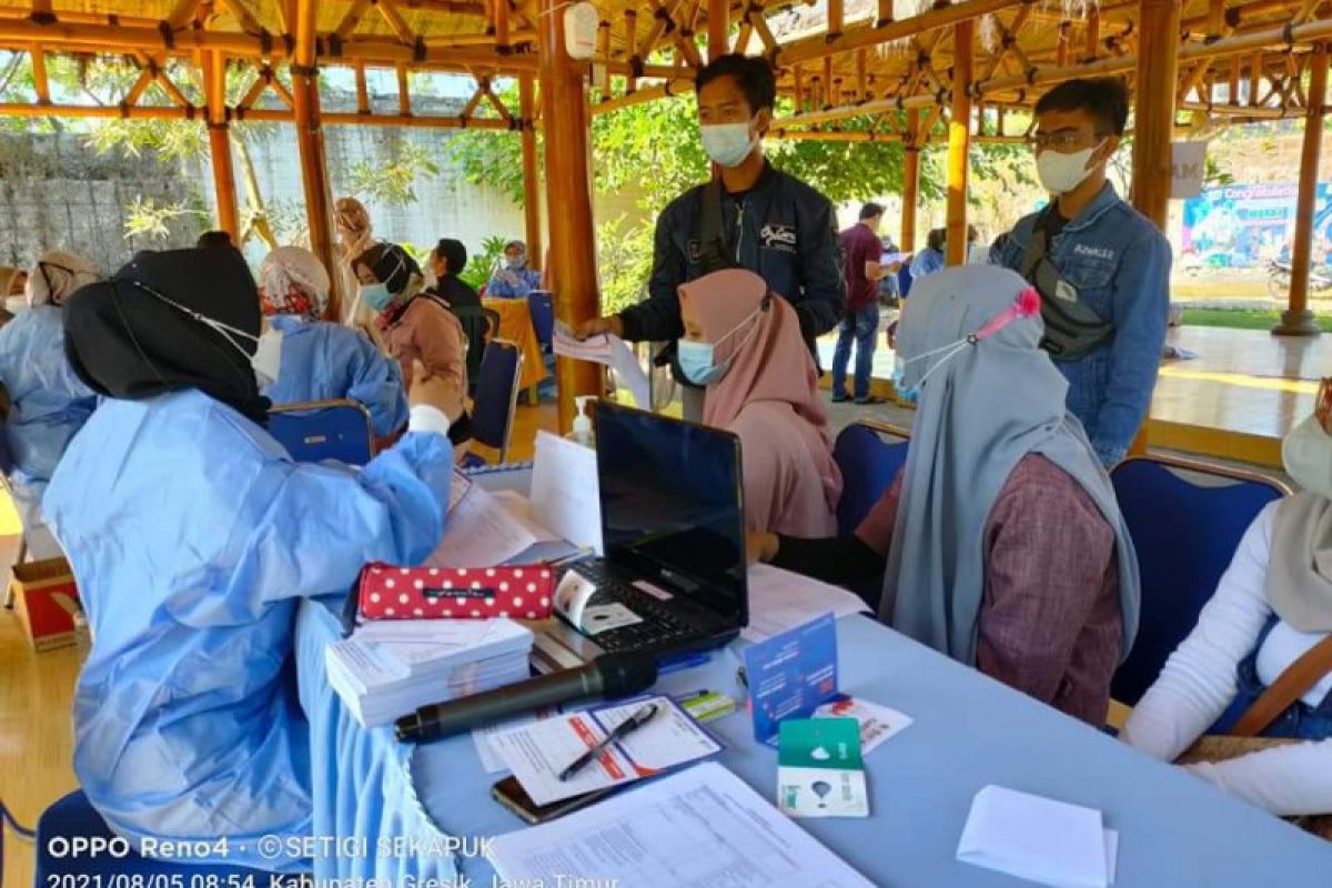 Pemkab Gresik mulai gerebek vaksinasi di sejumlah lokasi wisata