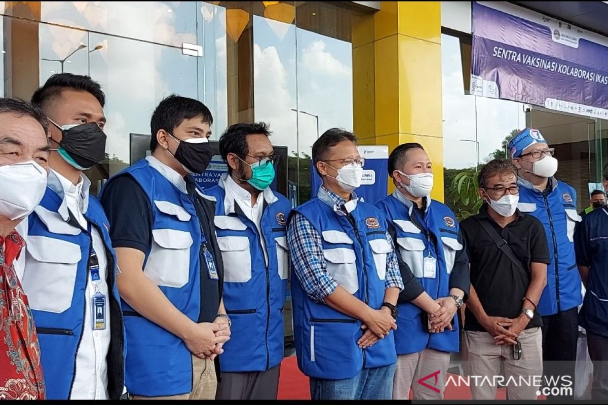IKASTARA dan Taman Impian Jaya Ancol vaksinasi ribuan warga