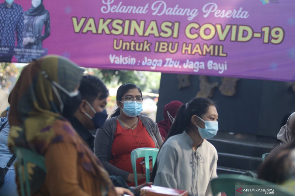 Humaniora sepekan, vaksin ibu hamil hingga kiriman vaksin AstraZeneca