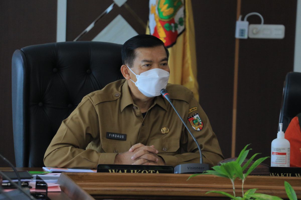 Pekanbaru's 13,246 health workers to receive Moderna booster dose