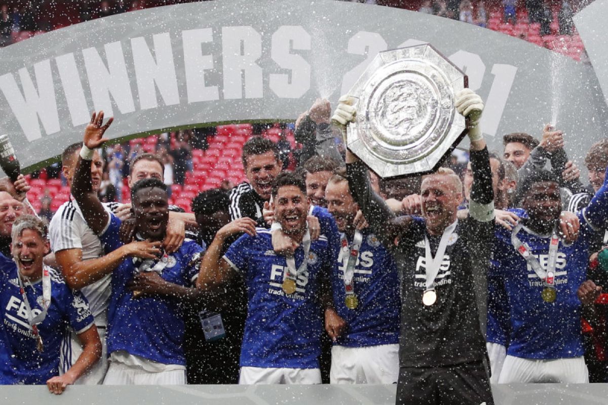 Leicester juarai Community Shield