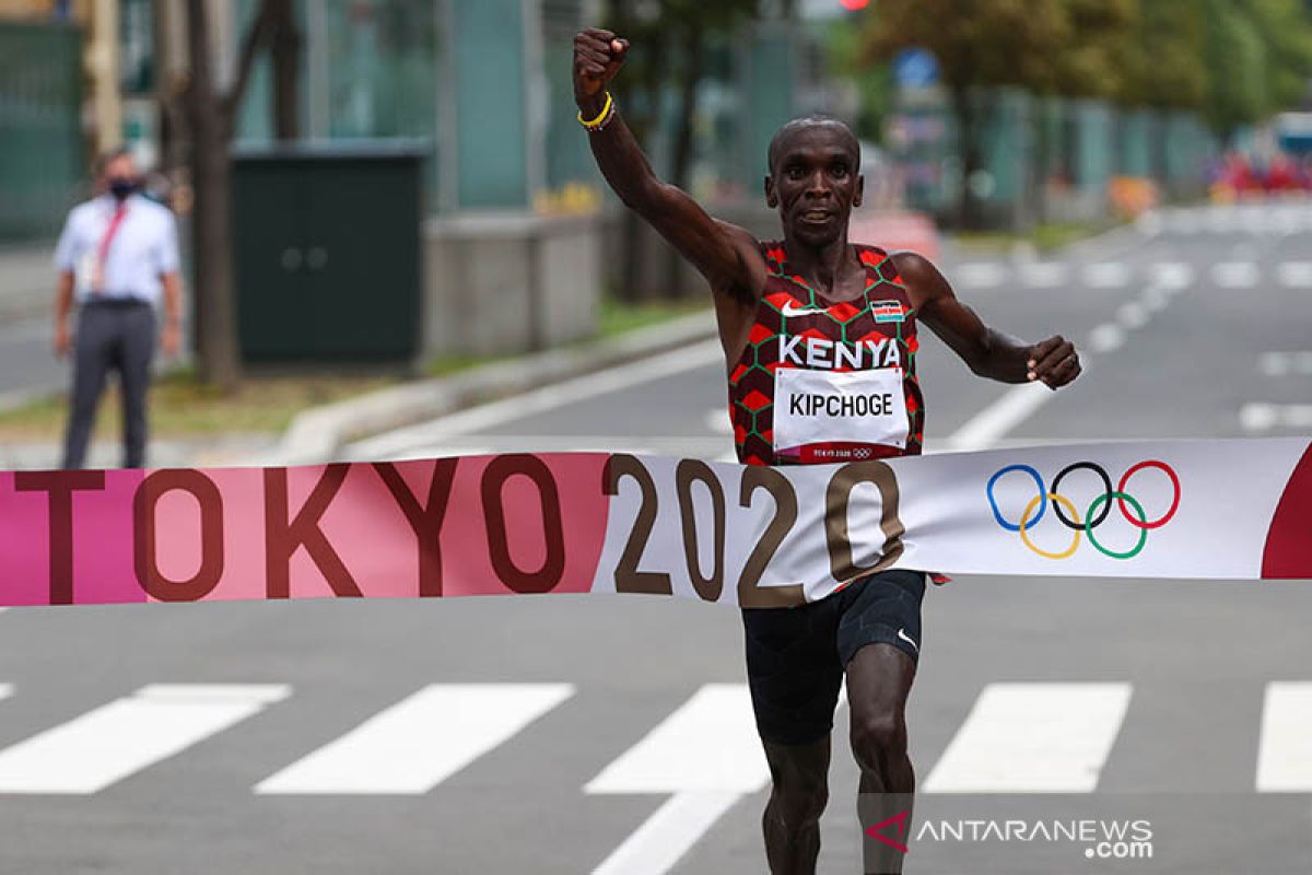 Eliud Kipchoge bawa pulang emas maraton putra Olimpiade ke Kenya