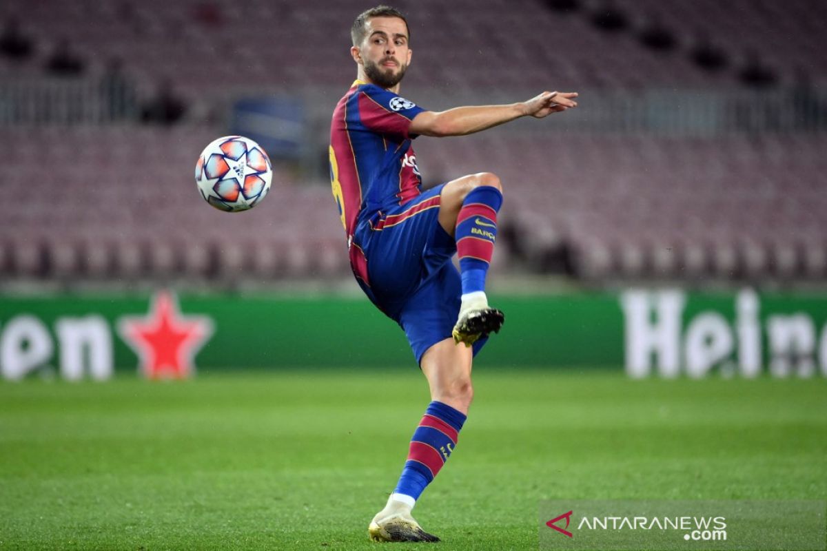 Liga Spanyol: Barcelona siap bayar setengah gaji Miralem Pjanic di Juventus