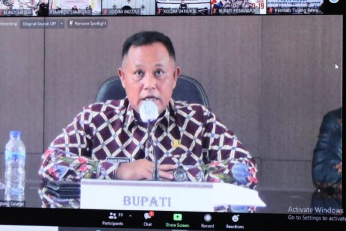 Bupati Lampung Selatan ikuti rapat evaluasi pelaksanaan PPKM Mikro