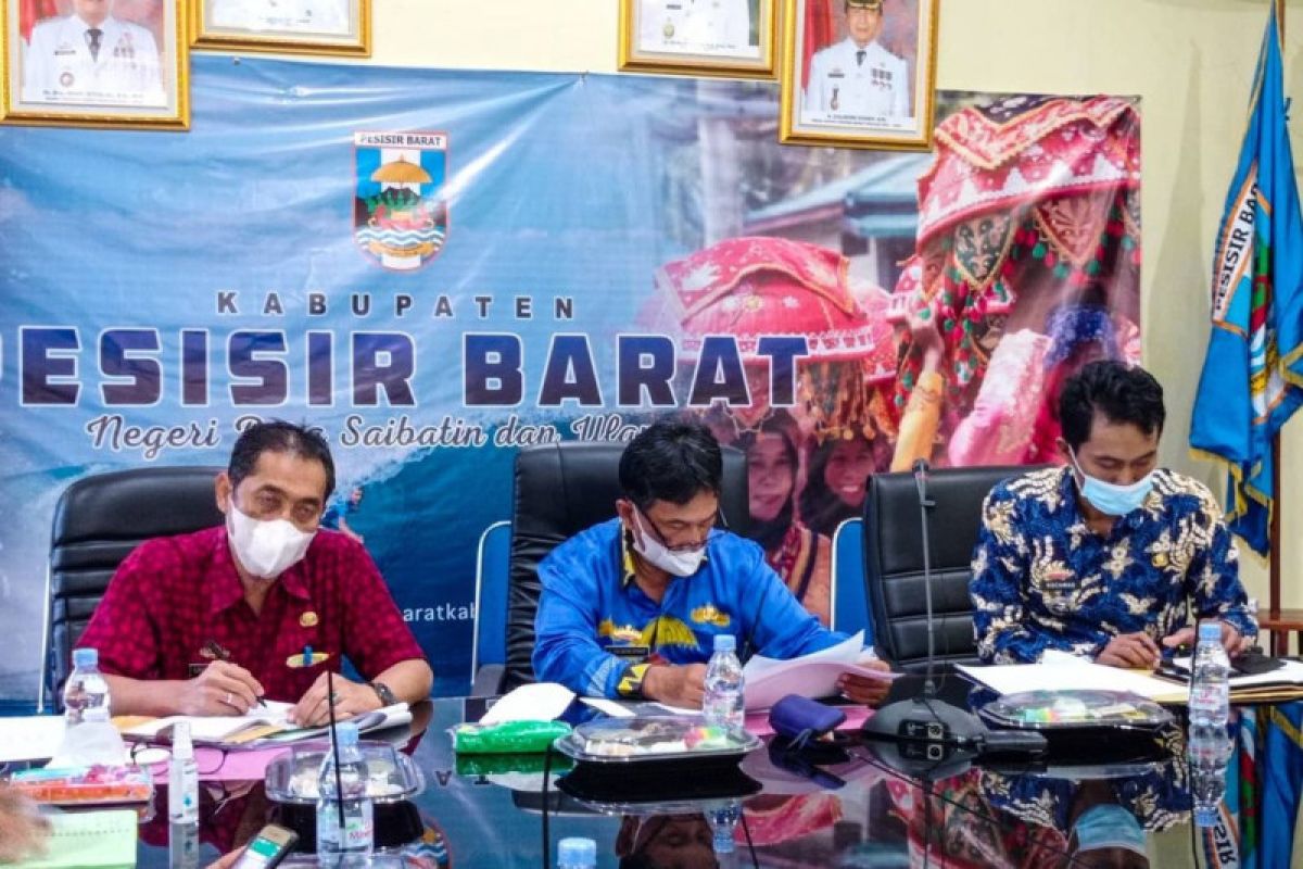 Wakil Bupati Pesisir Barat ikuti peresmian peluncuran sistem OSS berbasis risiko