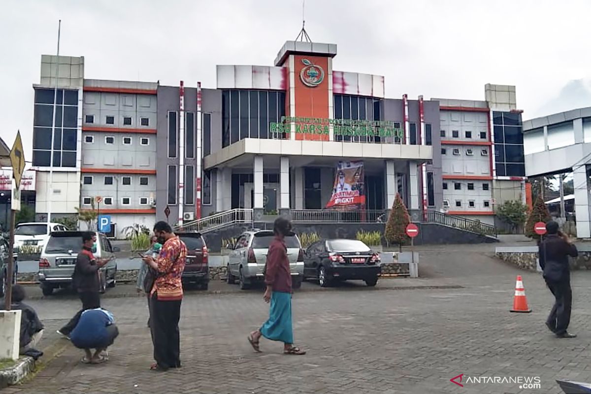 Keterisian ICU rumah sakit rujukan COVID-19 di Kota Batu penuh