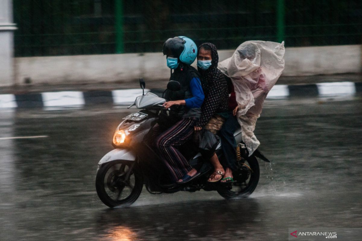BMKG: Waspadai potensi hujan lebat di sejumlah wilayah Indonesia