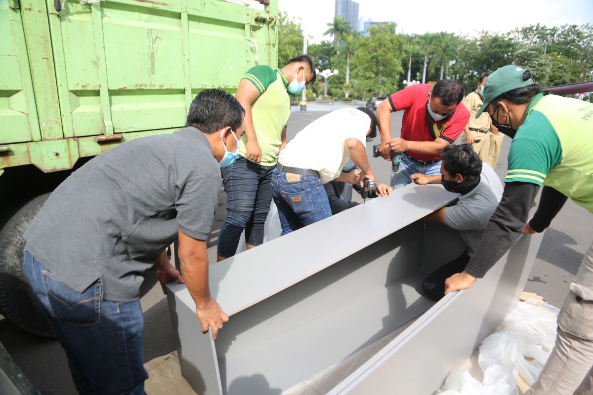 Integra Group bantu 500 peti jenazah untuk penanganan COVID-19 di Surabaya