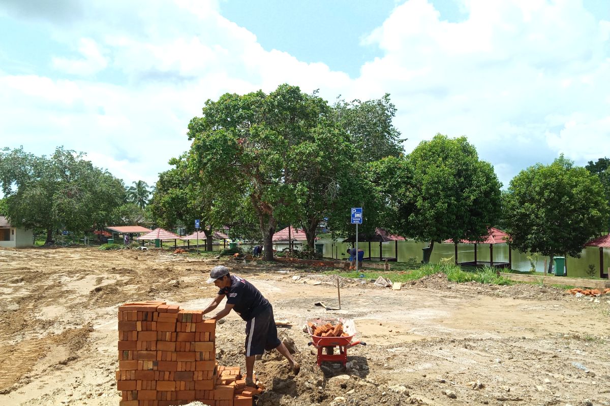 Di objek wisata Pulau Belibis Solok dilakukan ini, untuk meningkatkan jumlah pengunjung