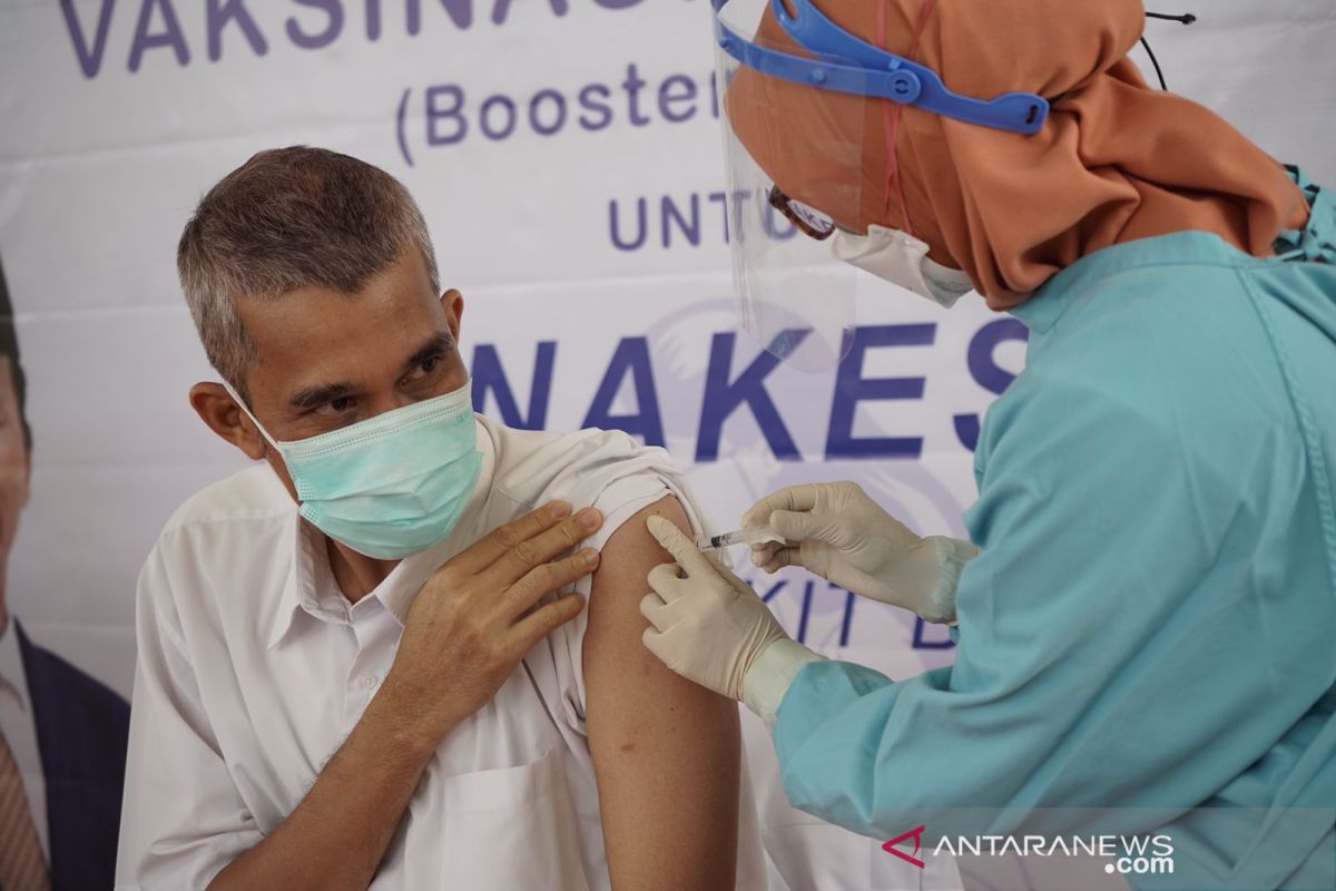BP Batam vaksinasi dosis ketiga untuk nakes di RSBP Batam