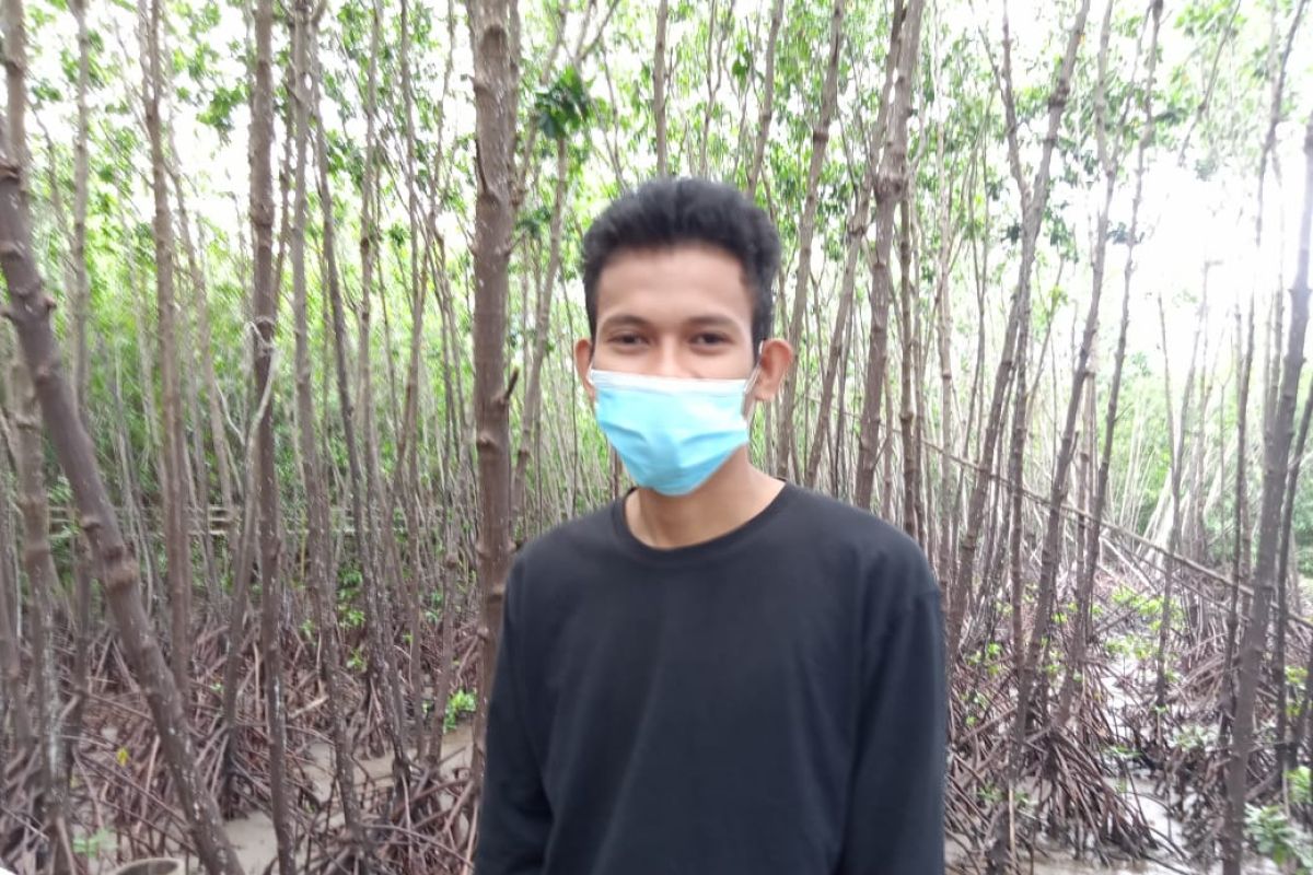 Desa Wisata Mangrove Luppung di Bulukumba mampu menangkal abrasi