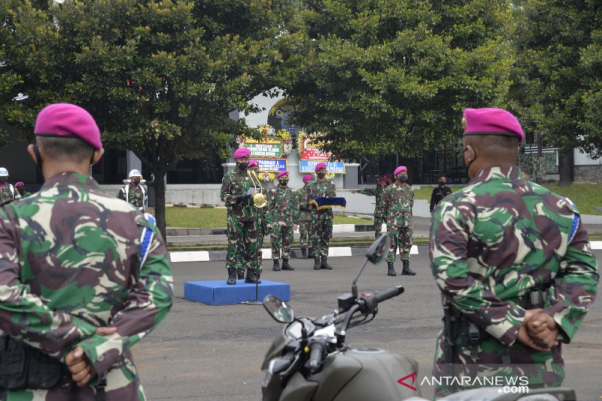 Kasal serahkan 25 unit sepeda motor kepada Korps Marinir