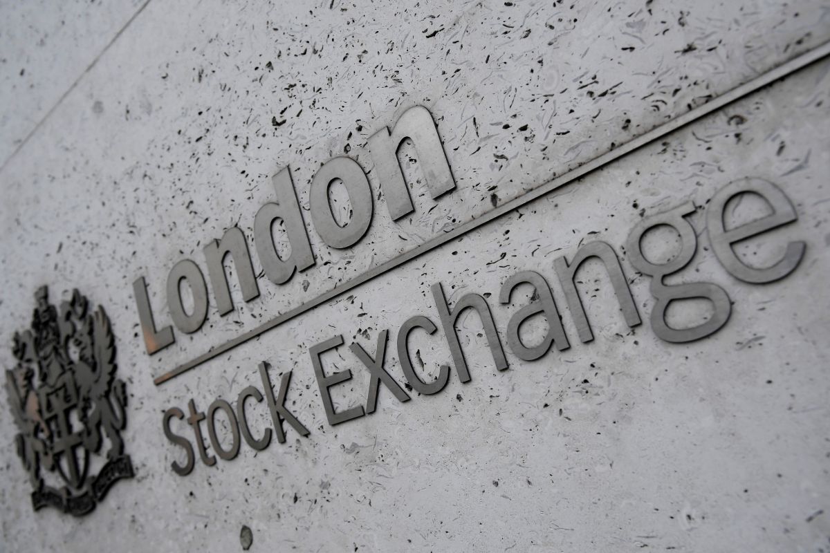 Saham Inggris kembali melemah, indeks FTSE 100  terpangkas 0,25 persen