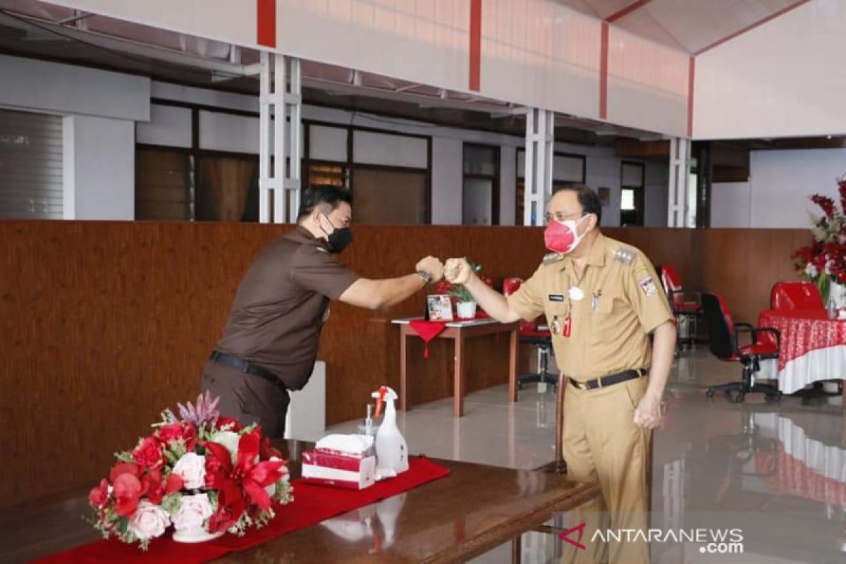 Bupati Minahasa minta kejari dampingi pelaksanaan  program kerja pemkab