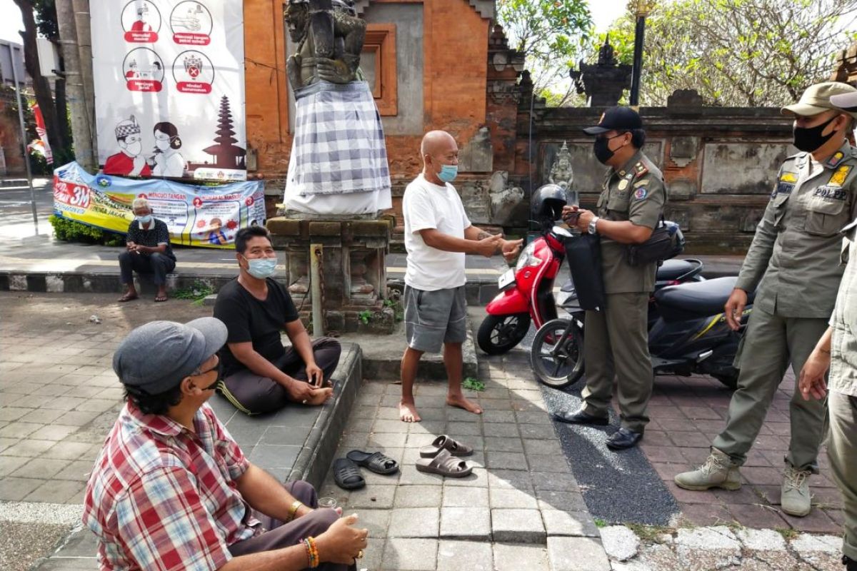 Tim Yustisi Denpasar awasi fasilitas umum saat PPKM