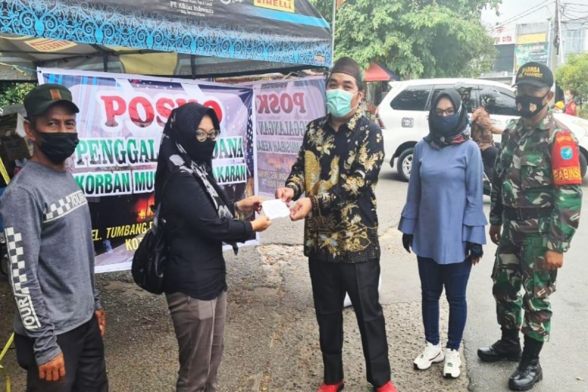 Legislator Palangka Raya bantu korban kebakaran di Tumbang Rungan