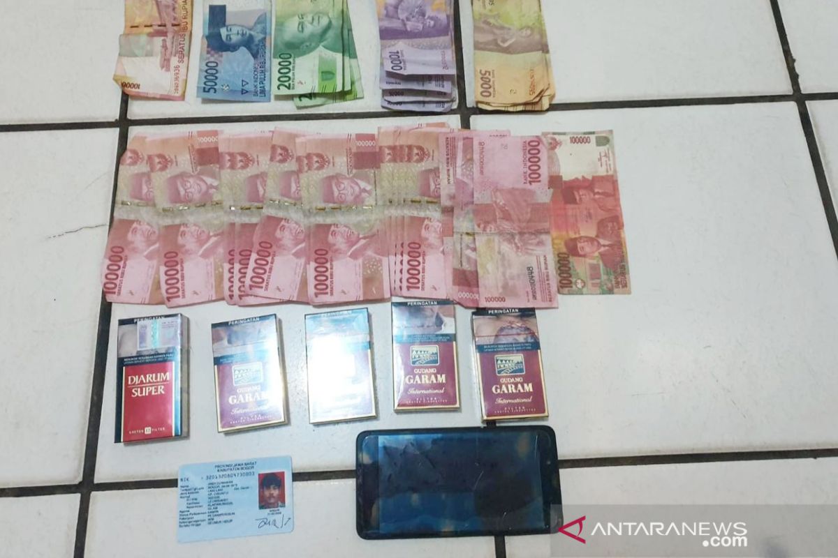 Polres Bogor bongkar peredaran uang palsu di Cileungsi