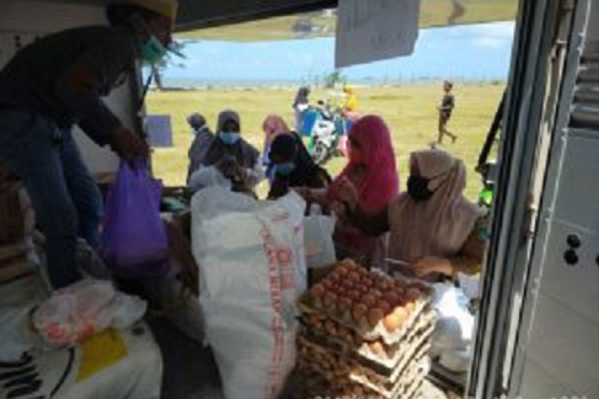 warga pesisir Tanah Bumbu nikmati program pangan murah