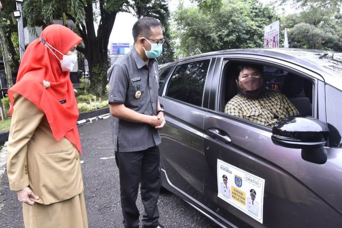 City government of Depok operates mobile COVID-19 testing vehicles