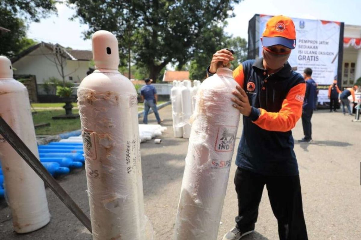 Pemprov Jatim sediakan layanan isi ulang oksigen gratis di Bakorwil Madiun