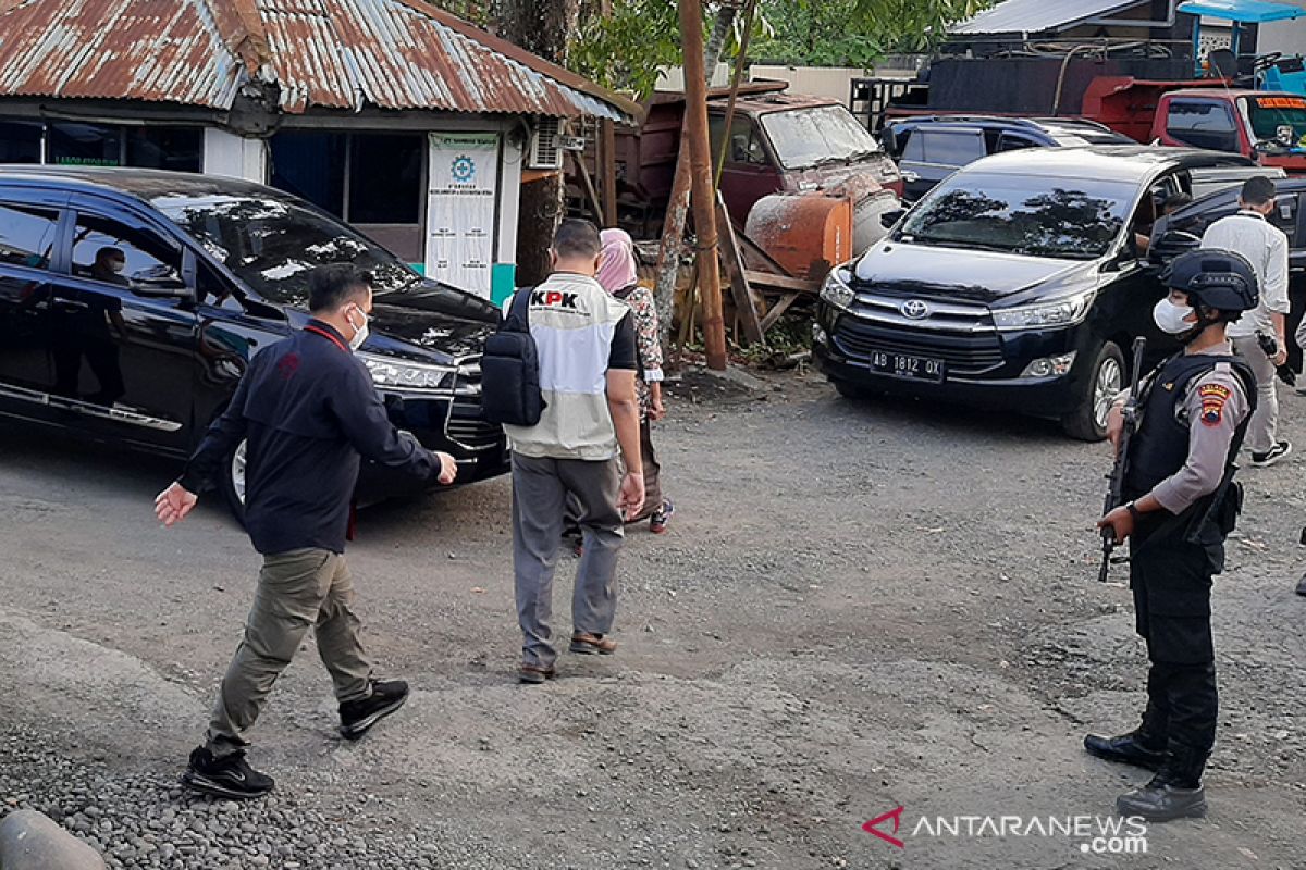 Tim KPK selesaikan penggeledahan di kantor PT SW Purbalingga