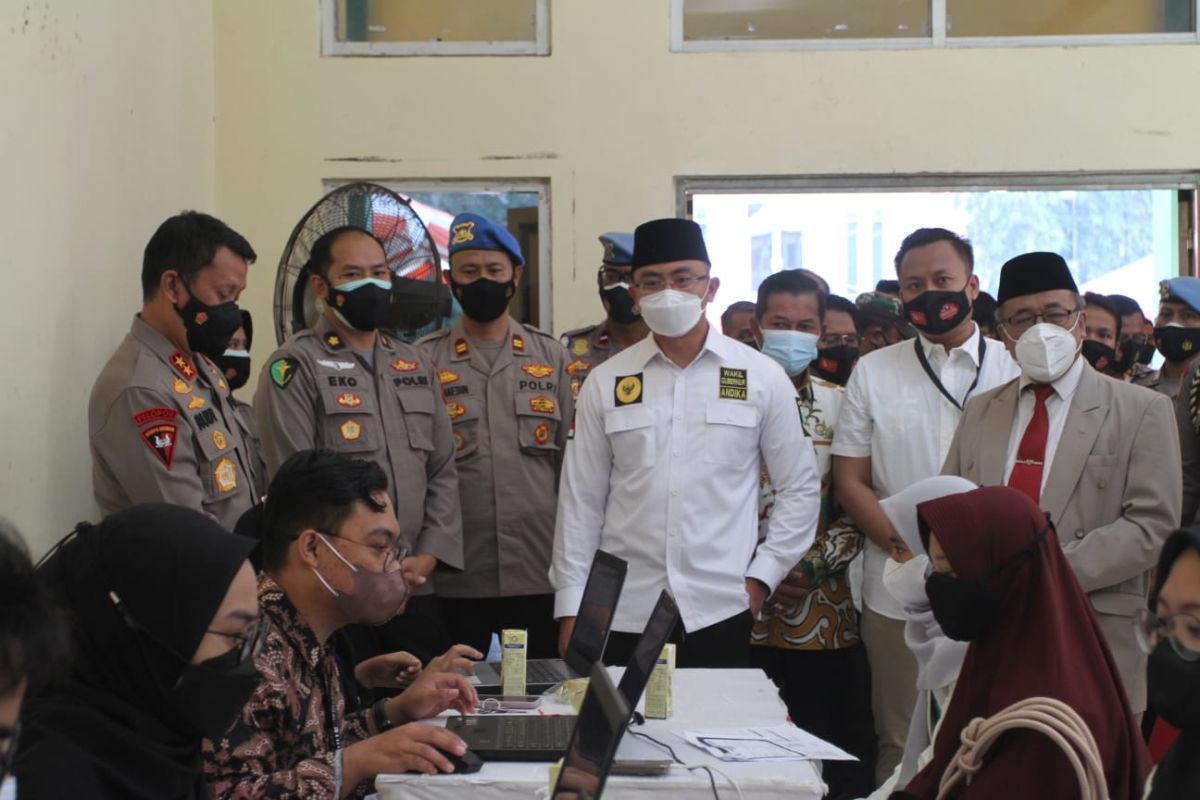 Wagub apresiasi Kampus UIN Banten gelar Gerakan vaksinasi mahasiswa nasional