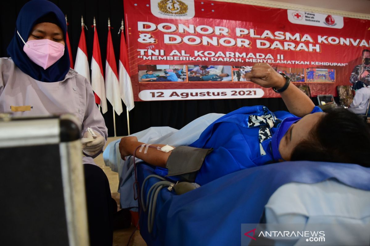 TNI AL di Makassar gelar donor plasma konvalesen bantu pasien COVID-19
