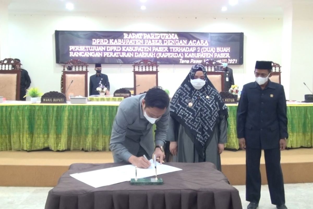 DPRD Paser setujui dua Raperda menjadi Perda