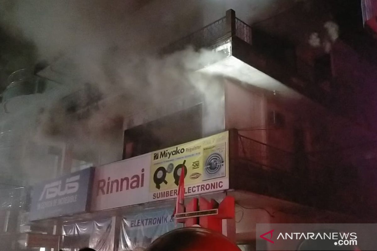 Enam ruko di Singkawang Tengah hangus terbakar