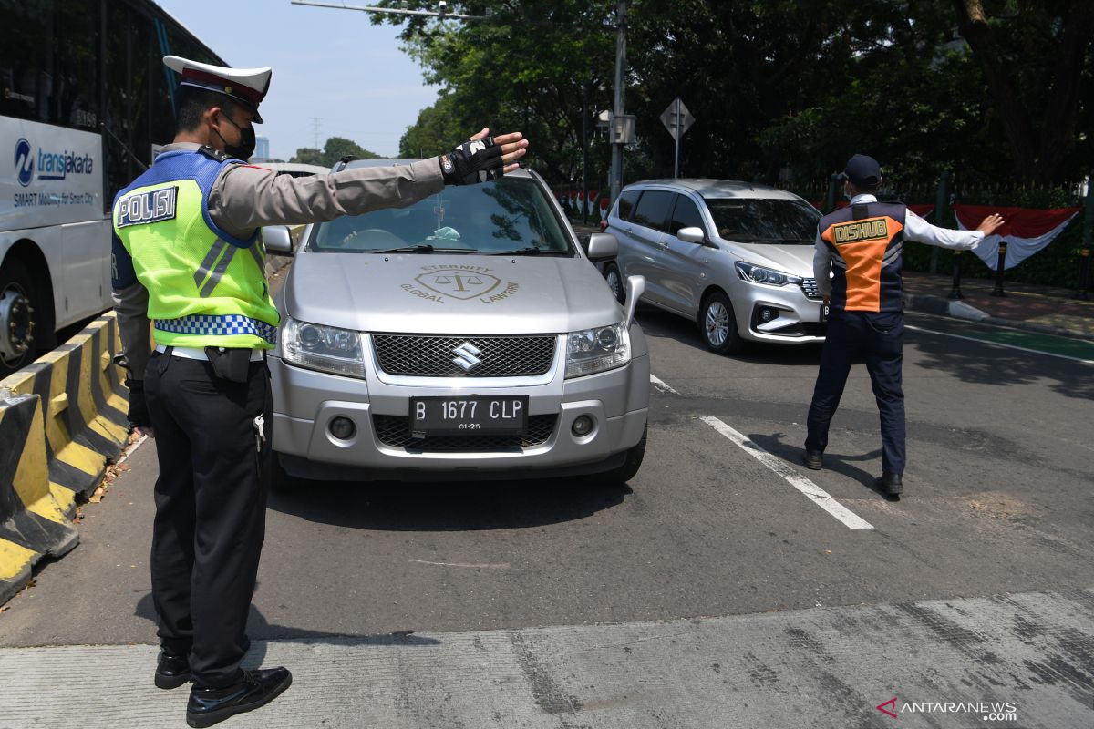 773 kendaraan ditilang di hari pertama pertama tilang ganjil-genap