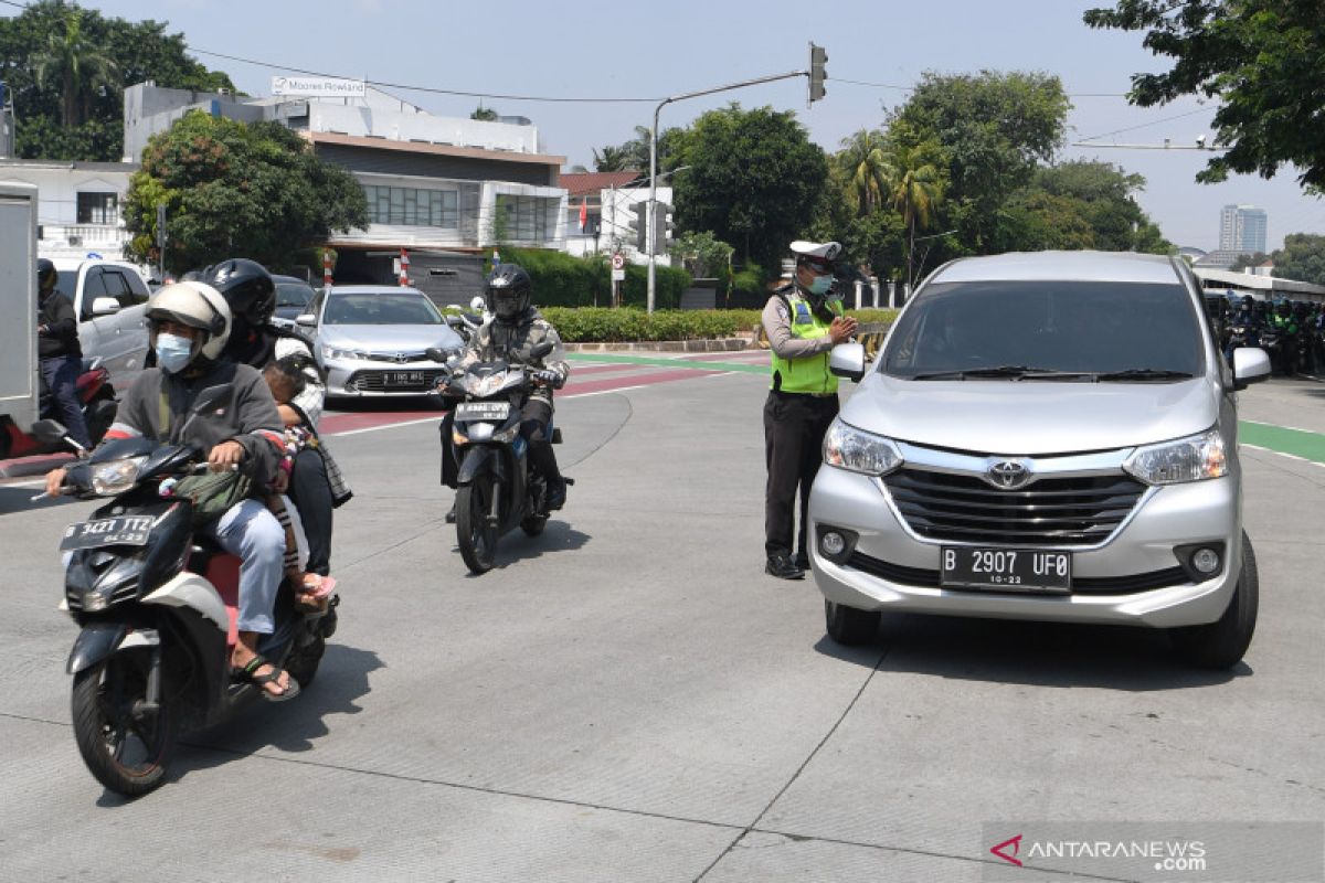 Polda Metro berlakukan sanksi tilang bagi pelanggar ganjil-genap