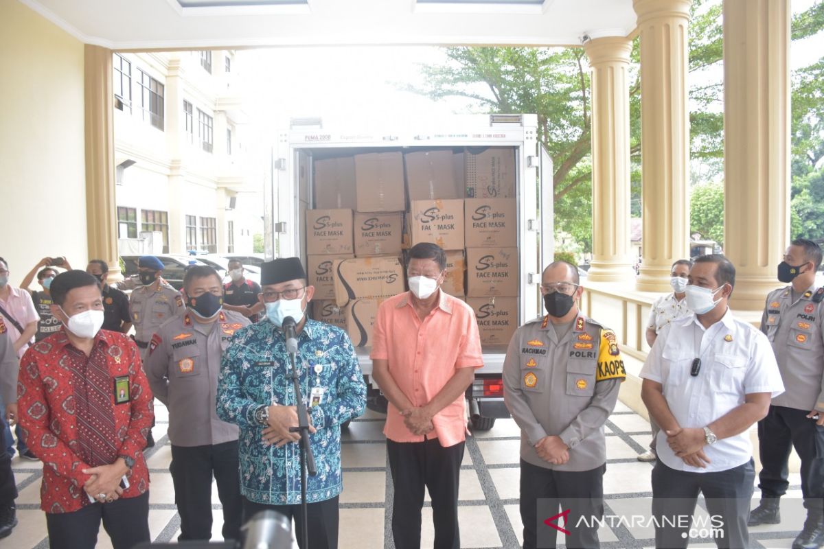 Kapolda Jambi terima bantuan alat swab antigen dari YKS