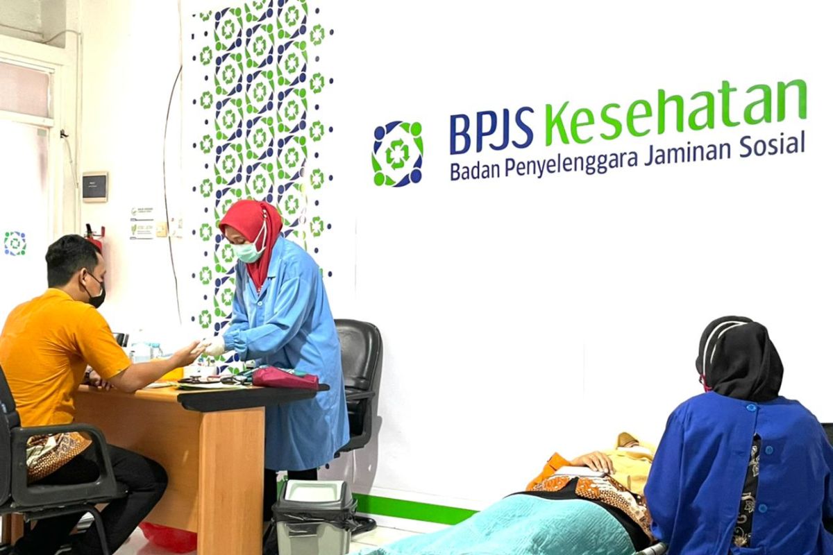 Bantu pemerintah atasi pandemi, BPJS Kesehatan Gresik gelar donor plasma konvalesen