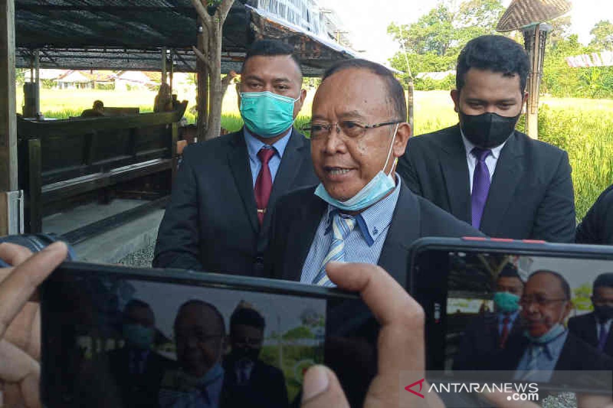 Perusahaan Cirebon tuntut DPRD Tangerang terkait pembatalan tender pengadaan baju dinas