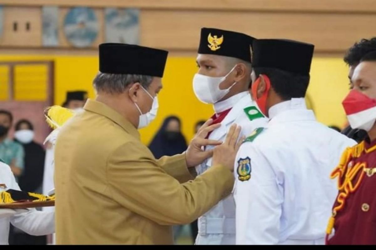 Wali Kota Tebing Tinggi kukuhkan Paskibraka dan Korp Musik