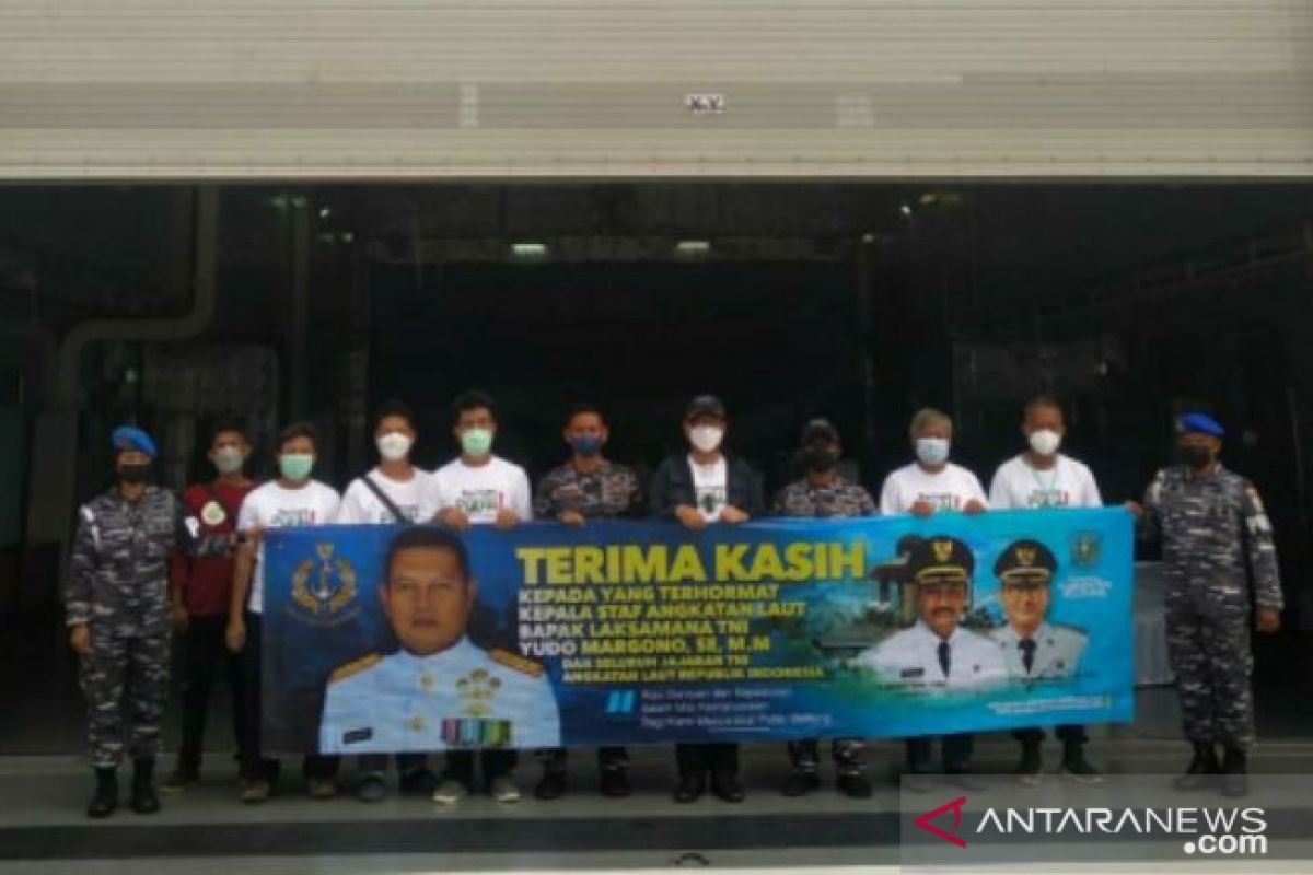 KRI Semarang-594 produksi 41 tabung oksigen untuk Belitung