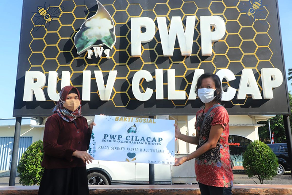 PWP Pertamina Cilacap salurkan paket sembako-kesehatan untuk warga di lingkungan gereja