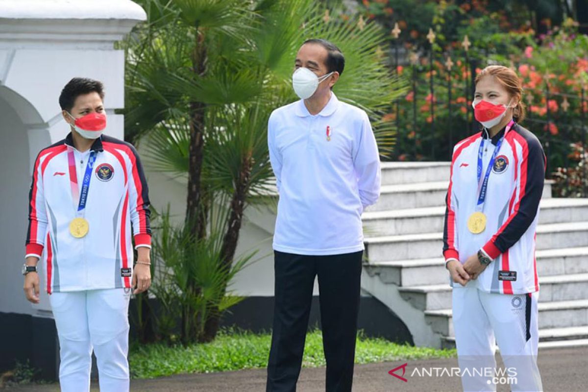 Kemarin, Presiden beli sepatu Greysia