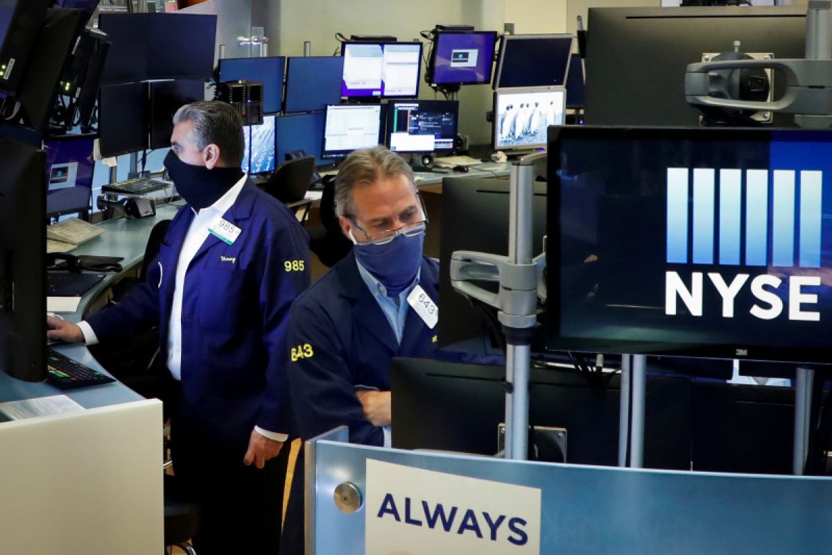 Wall Street dibuka bervariasi pada Jumat