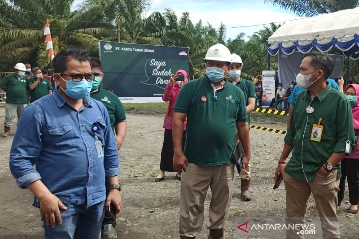 PT Astra Agro gandeng Kimia Farma vaksinasi pekerja perkebunan dari Aceh-Sulawesi