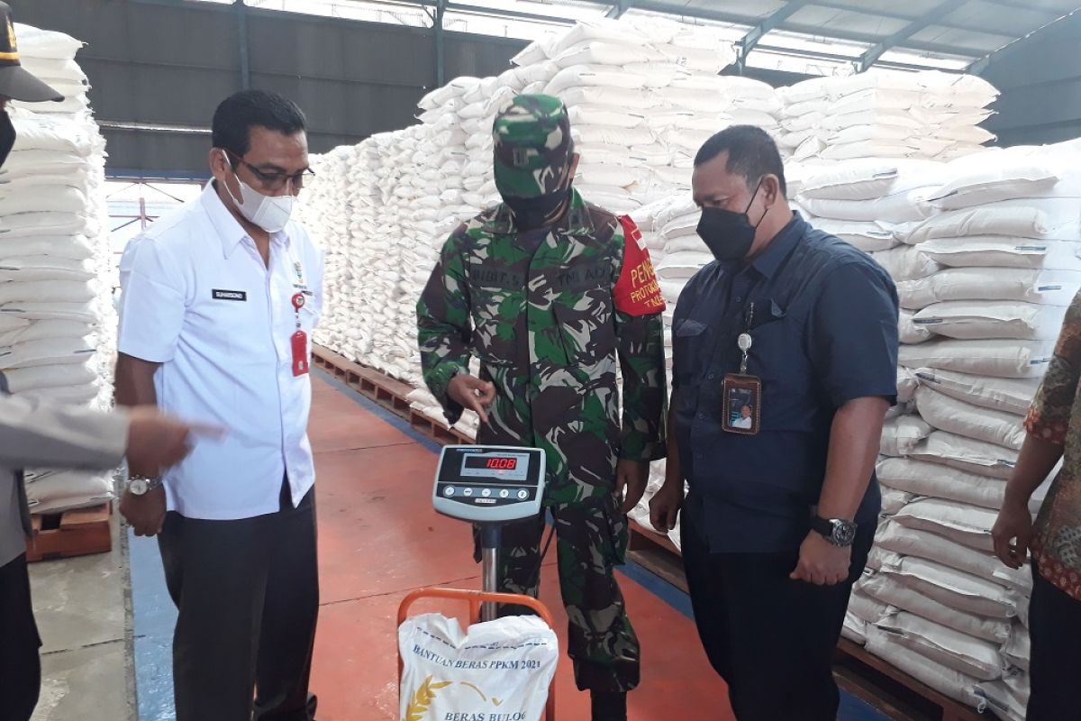 Bulog Kediri salurkan beras bantuan PPKM tahap dua untuk penerima BPNT non-PKH