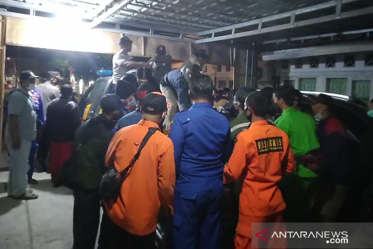 Jasad santri terbawa gelombang Pantai Cieurih ditemukan Tim SAR gabungan