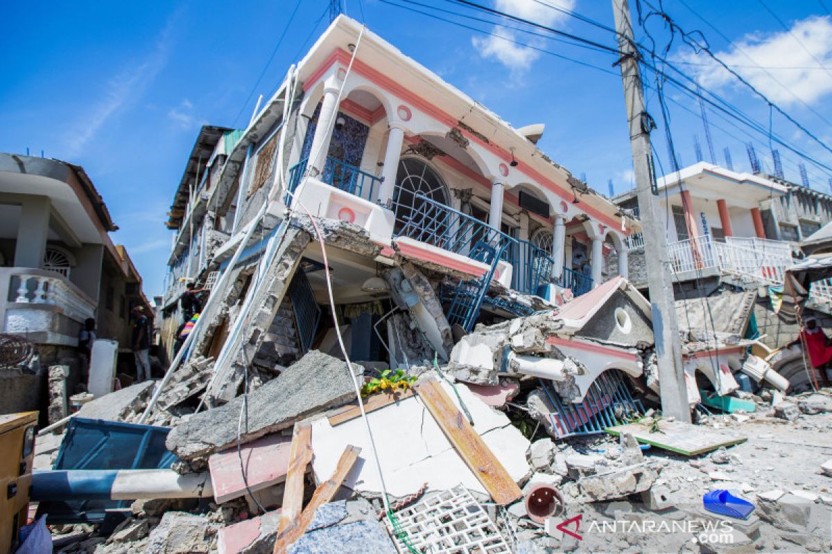 Bangunan ambruk di Pantai Gading, telan tujuh korban jiwa